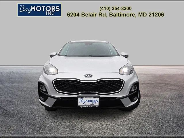 Kia Sportage Vehicle Full-screen Gallery Image 3