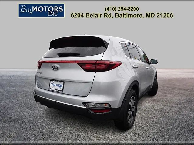 Kia Sportage Vehicle Full-screen Gallery Image 5