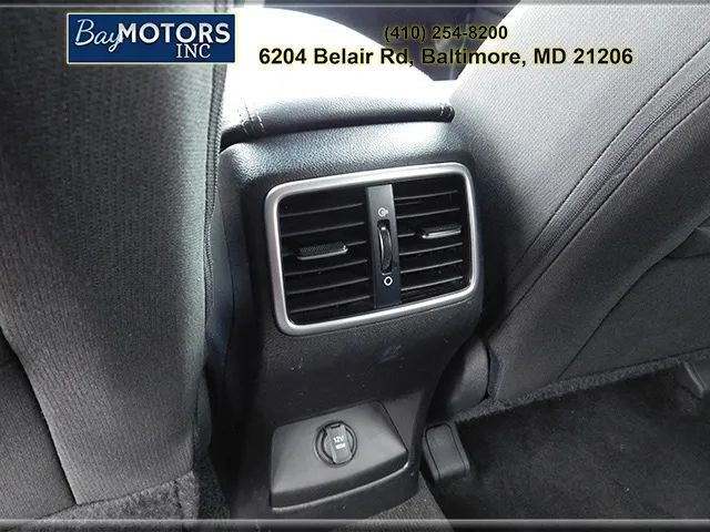 Kia Sportage Vehicle Full-screen Gallery Image 10