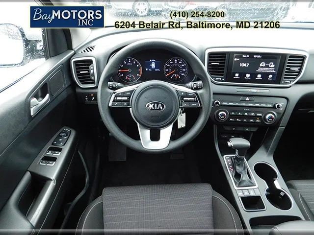 Kia Sportage Vehicle Full-screen Gallery Image 11