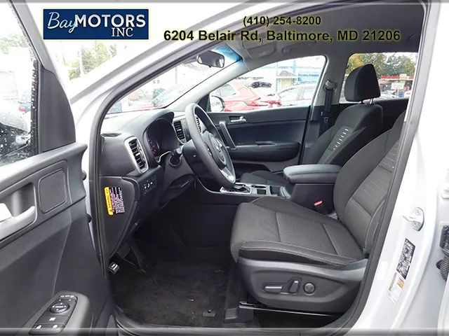 Kia Sportage Vehicle Full-screen Gallery Image 14