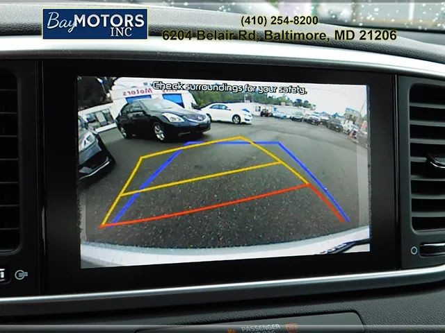 Kia Sportage Vehicle Full-screen Gallery Image 17