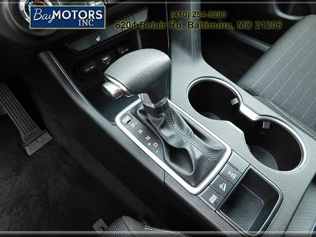 Kia Sportage Vehicle Full-screen Gallery Image 20