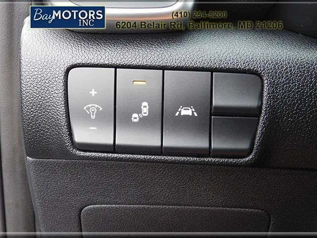 Kia Sportage Vehicle Full-screen Gallery Image 24