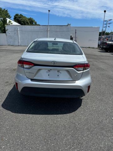 Toyota Corolla Vehicle Full-screen Gallery Image 4