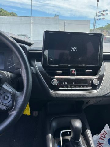 Toyota Corolla Vehicle Full-screen Gallery Image 8