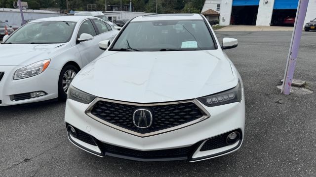 Acura TLX Vehicle Full-screen Gallery Image 2