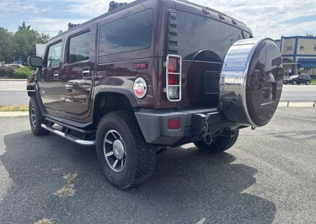 HUMMER H2 Vehicle Full-screen Gallery Image 6