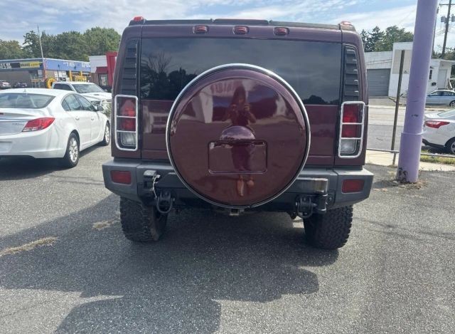 HUMMER H2 Vehicle Full-screen Gallery Image 8