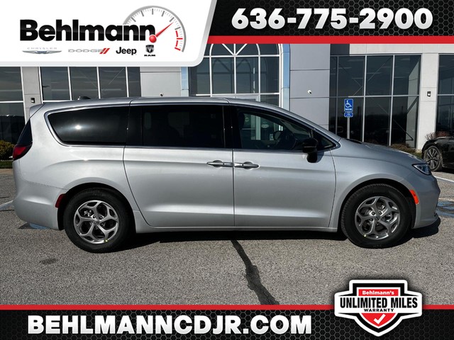 2024 Chrysler Pacifica Limited at Behlmann Chrysler Dodge Jeep Ram in Troy MO