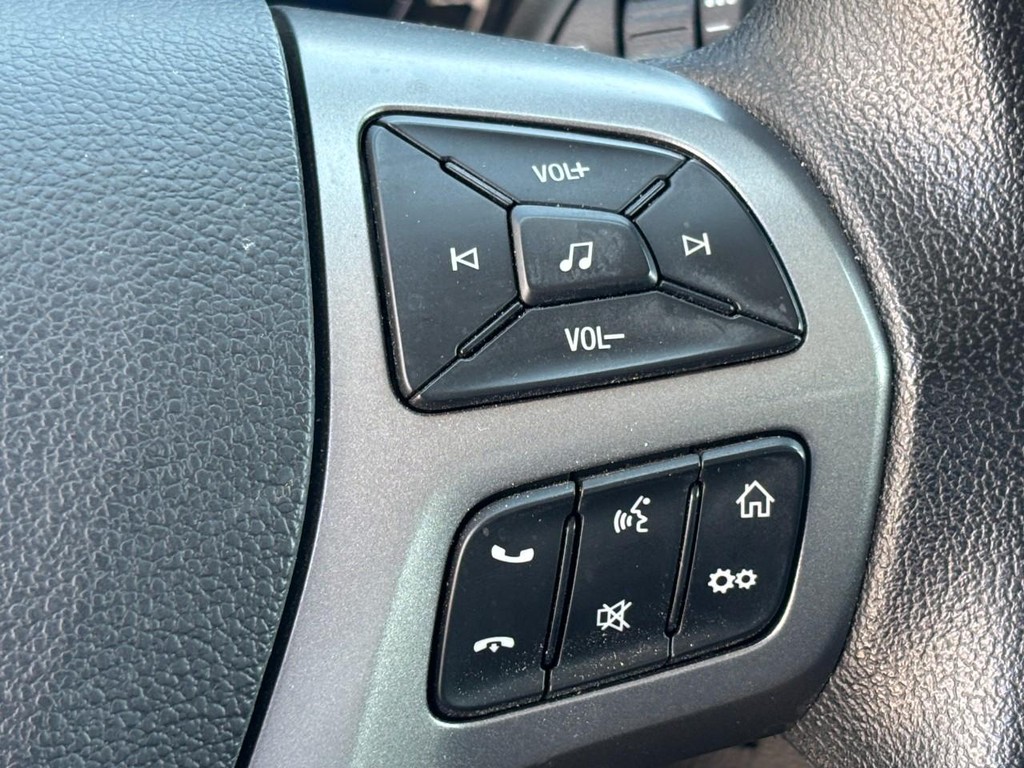 Ford Ranger Vehicle Full-screen Gallery Image 17