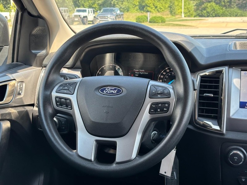 Ford Ranger Vehicle Full-screen Gallery Image 11