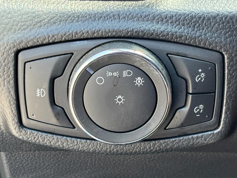 Ford Ranger Vehicle Full-screen Gallery Image 15