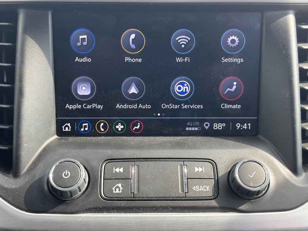 GMC Acadia Vehicle Full-screen Gallery Image 14