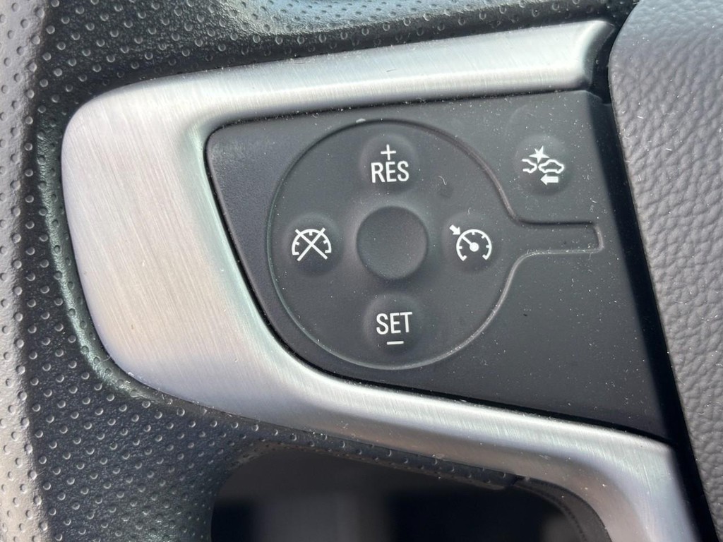 GMC Acadia Vehicle Full-screen Gallery Image 18