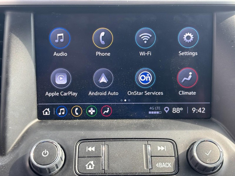 GMC Acadia Vehicle Full-screen Gallery Image 21