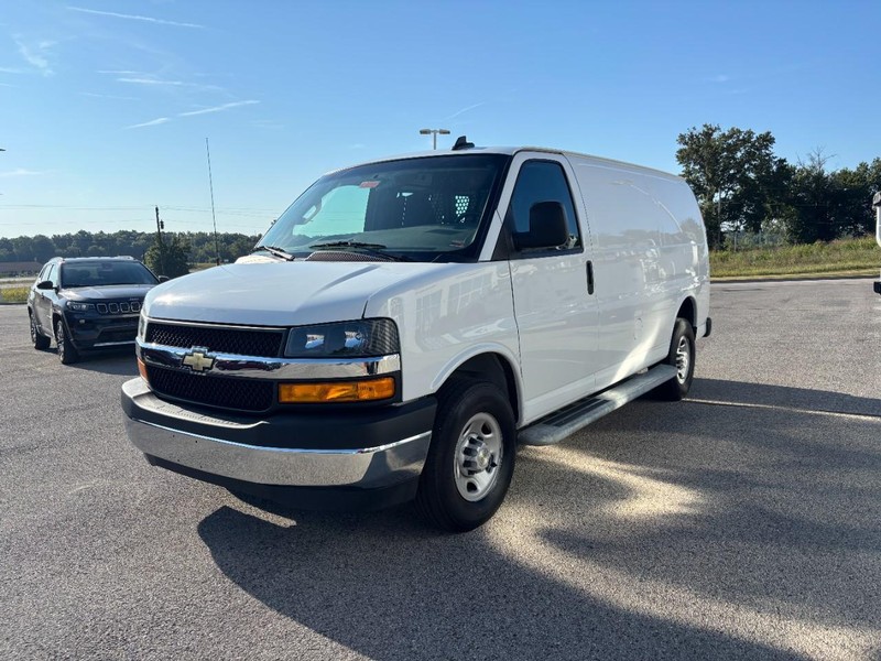 Chevrolet Express Cargo Van Vehicle Full-screen Gallery Image 08