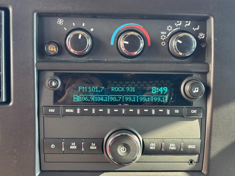 Chevrolet Express Cargo Van Vehicle Full-screen Gallery Image 14