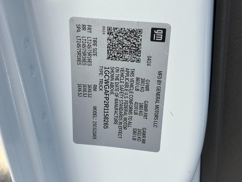 Chevrolet Express Cargo Van Vehicle Full-screen Gallery Image 19