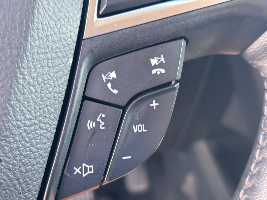 Ford Edge Vehicle Full-screen Gallery Image 18