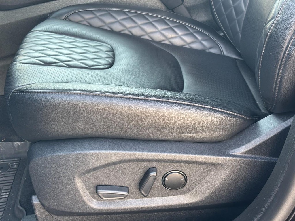 Ford Edge Vehicle Full-screen Gallery Image 26