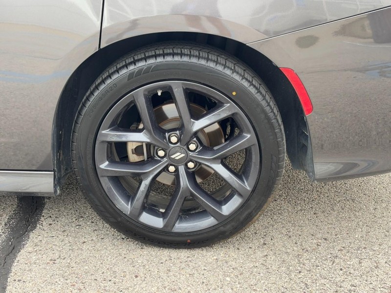 Dodge Charger Vehicle Full-screen Gallery Image 07