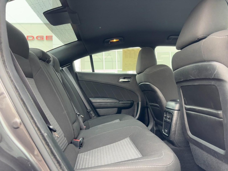 Dodge Charger Vehicle Full-screen Gallery Image 10
