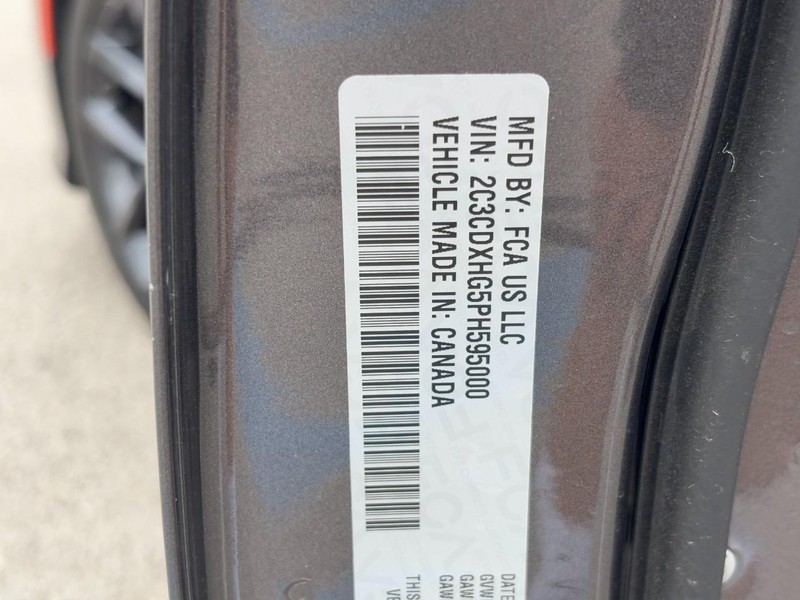 Dodge Charger Vehicle Full-screen Gallery Image 25