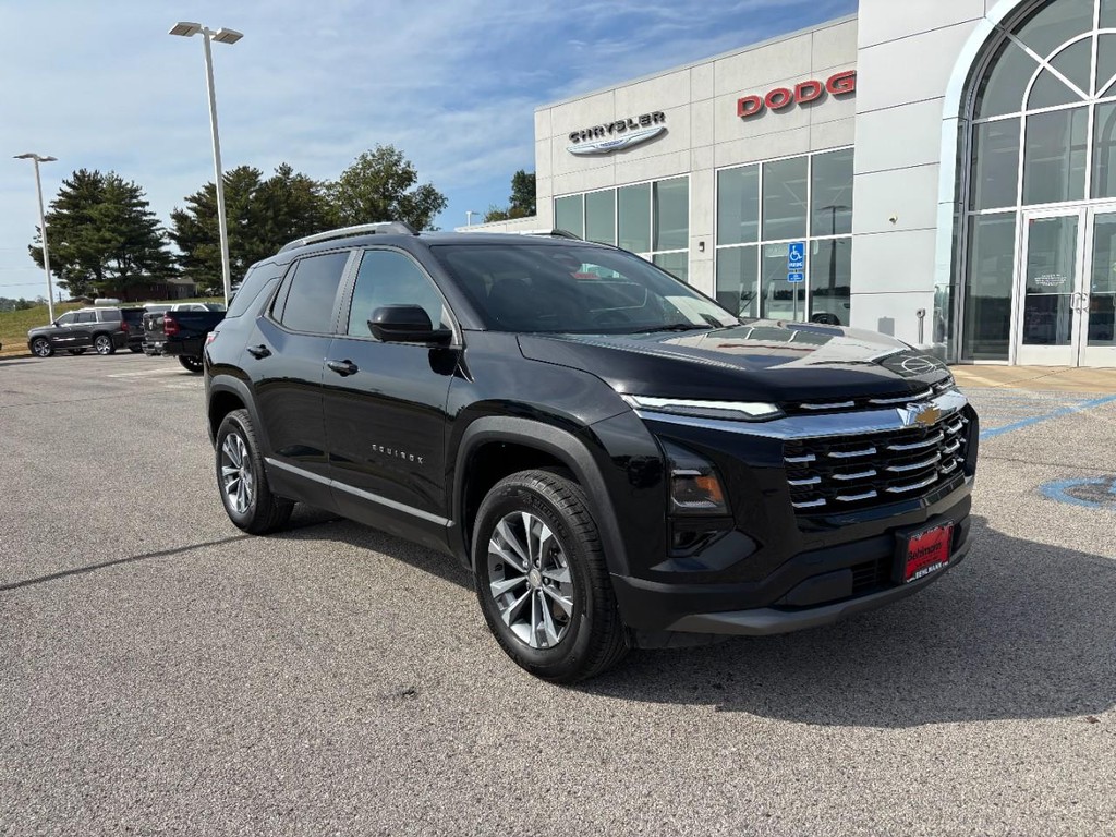 Chevrolet Equinox Vehicle Full-screen Gallery Image 02