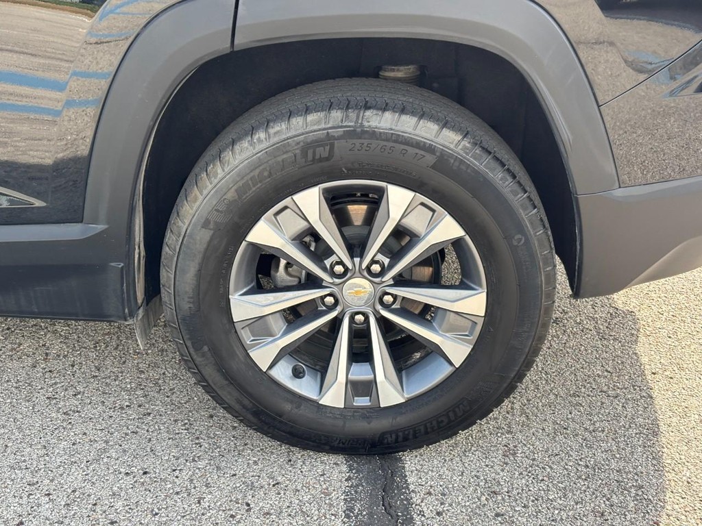 Chevrolet Equinox Vehicle Full-screen Gallery Image 07