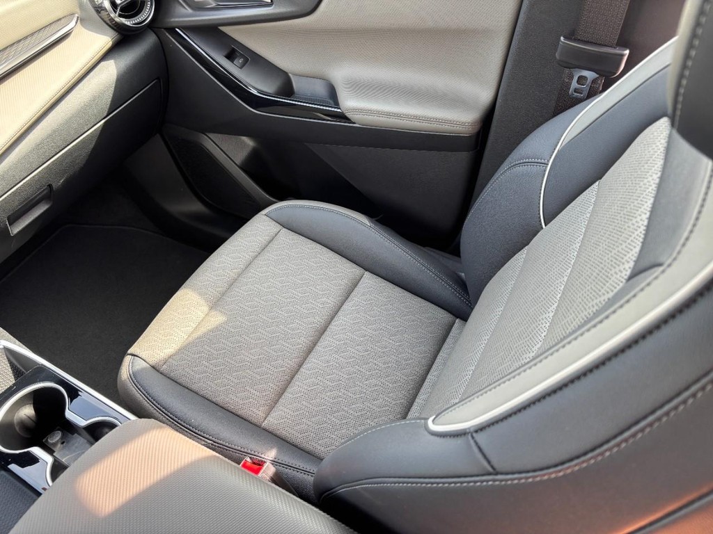 Chevrolet Equinox Vehicle Full-screen Gallery Image 15