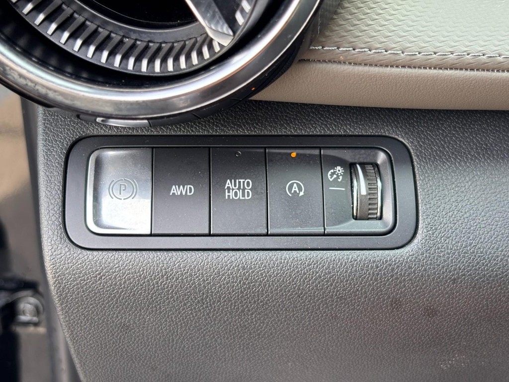 Chevrolet Equinox Vehicle Full-screen Gallery Image 16