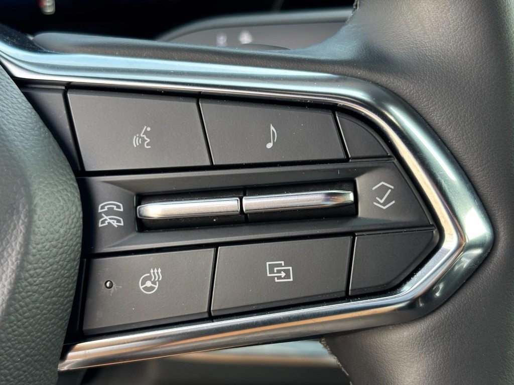 Chevrolet Equinox Vehicle Full-screen Gallery Image 18