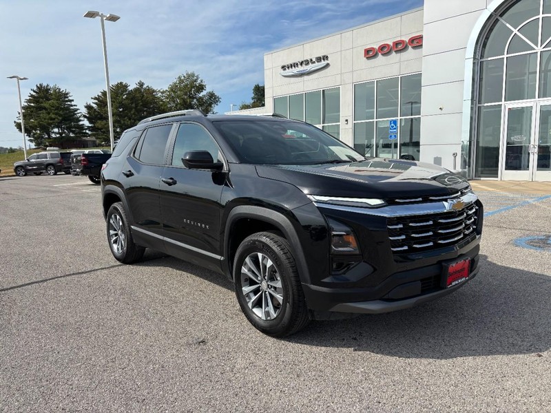 Chevrolet Equinox Vehicle Full-screen Gallery Image 02