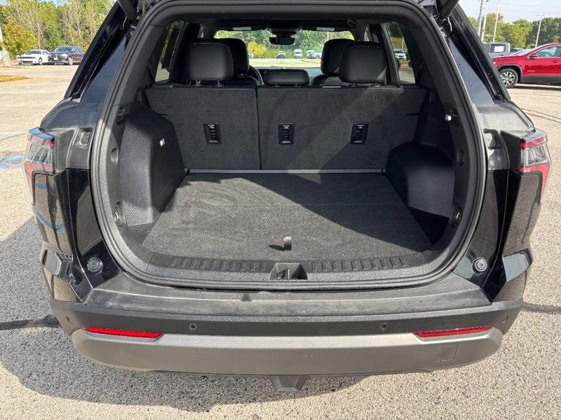 Chevrolet Equinox Vehicle Full-screen Gallery Image 04