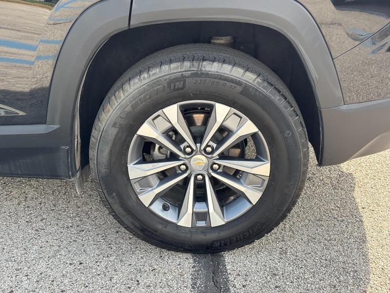 Chevrolet Equinox Vehicle Full-screen Gallery Image 07