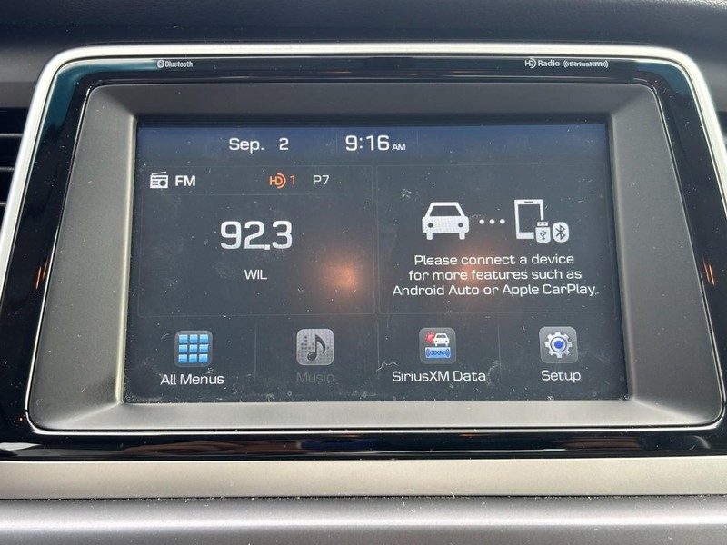 Hyundai Sonata Vehicle Full-screen Gallery Image 19