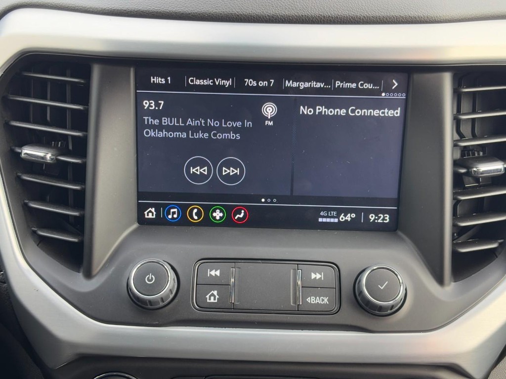 GMC Acadia Vehicle Full-screen Gallery Image 14