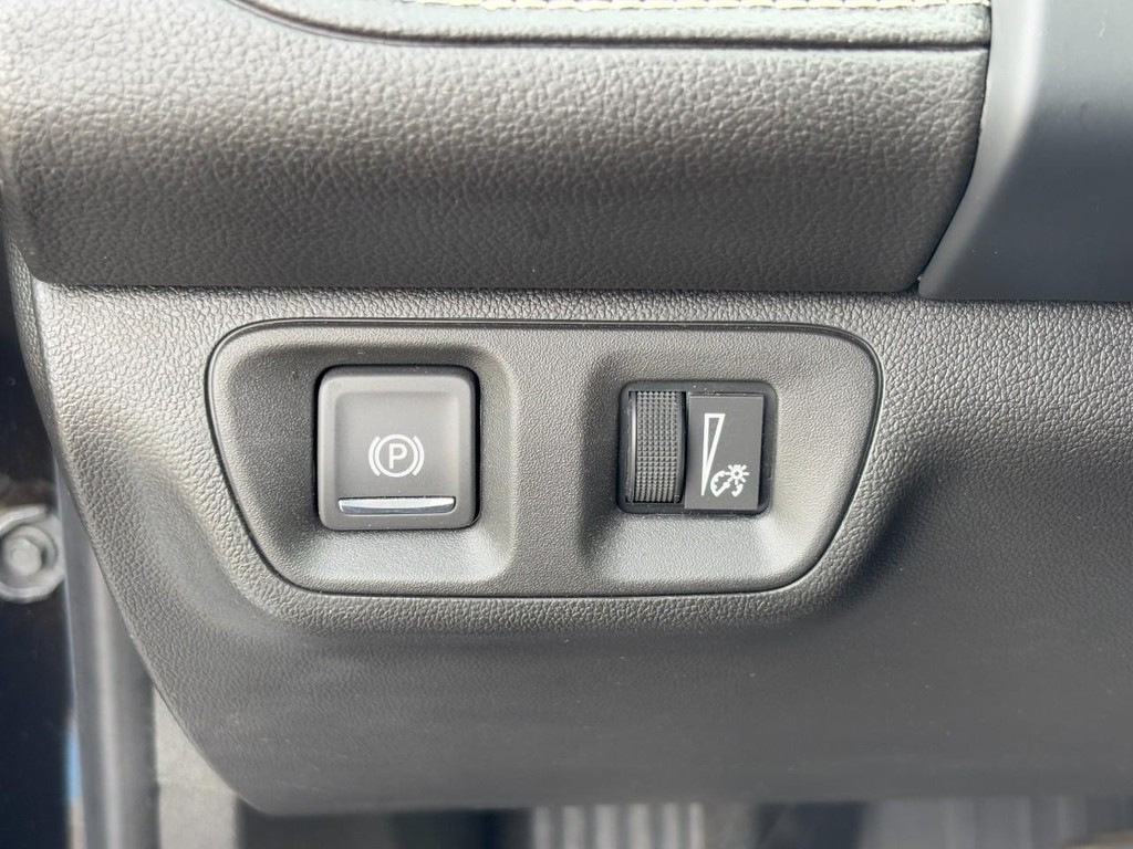 GMC Acadia Vehicle Full-screen Gallery Image 17