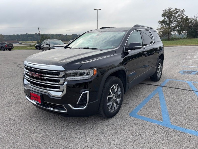 GMC Acadia Vehicle Full-screen Gallery Image 08