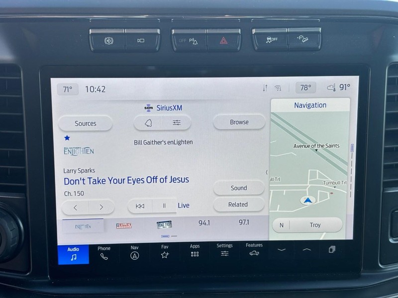 Ford Super Duty F-350 SRW Vehicle Full-screen Gallery Image 19