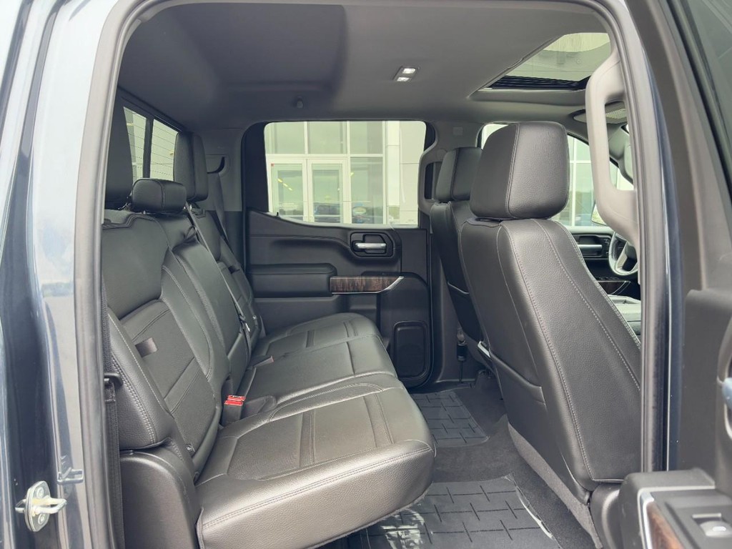 GMC Sierra 1500 Limited Vehicle Full-screen Gallery Image 05