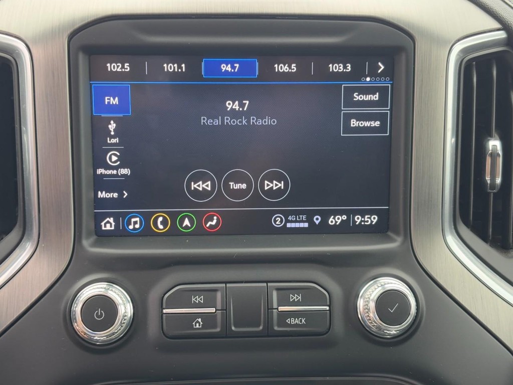 GMC Sierra 1500 Limited Vehicle Full-screen Gallery Image 15