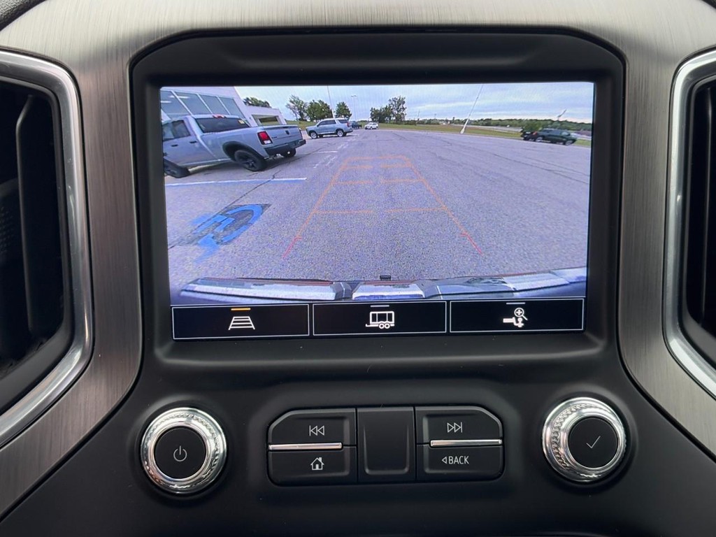 GMC Sierra 1500 Limited Vehicle Full-screen Gallery Image 16