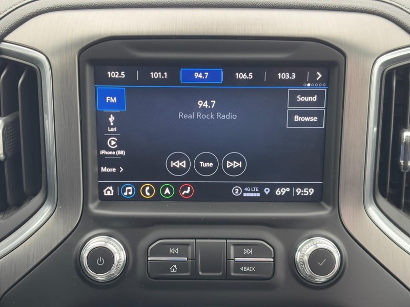 GMC Sierra 1500 Limited Vehicle Full-screen Gallery Image 08