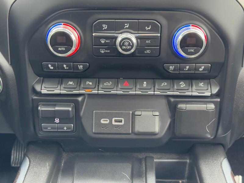 GMC Sierra 1500 Limited Vehicle Full-screen Gallery Image 09