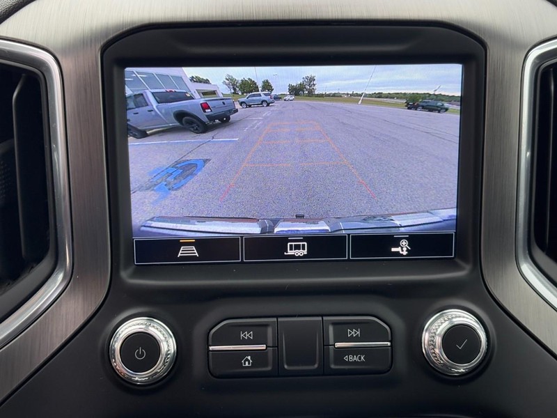 GMC Sierra 1500 Limited Vehicle Full-screen Gallery Image 16