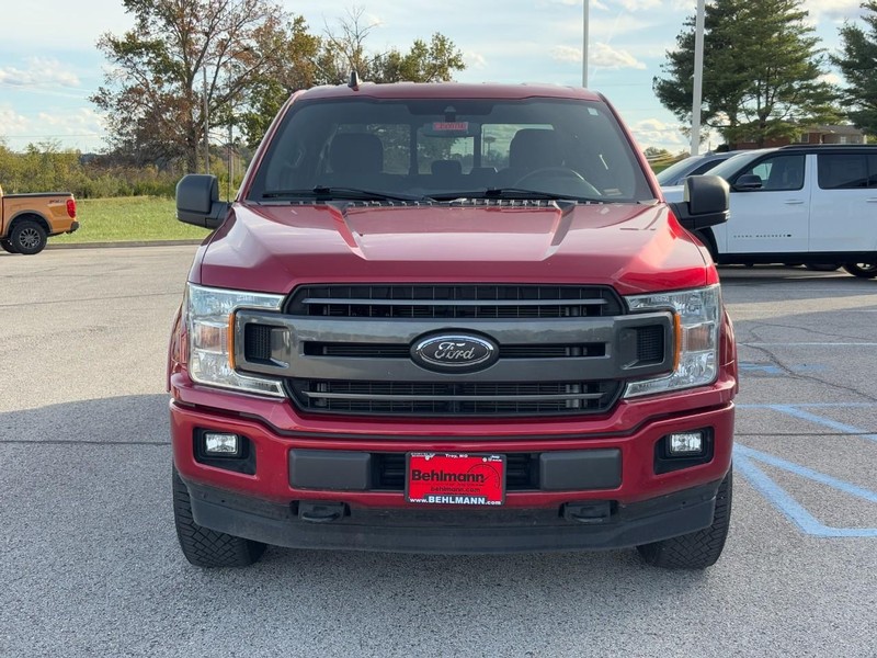 Ford F-150 Vehicle Full-screen Gallery Image 08