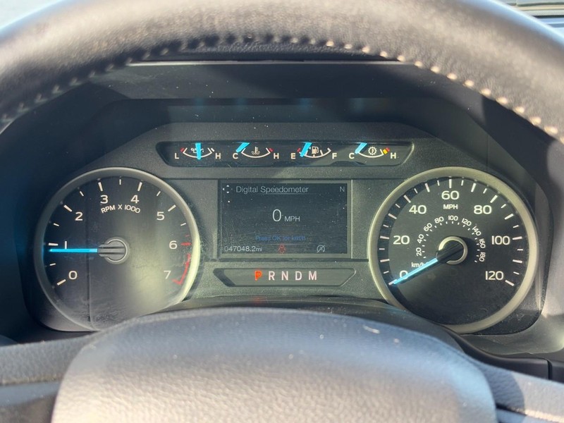 Ford F-150 Vehicle Full-screen Gallery Image 18