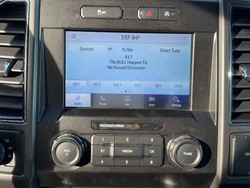 Ford F-150 Vehicle Full-screen Gallery Image 19